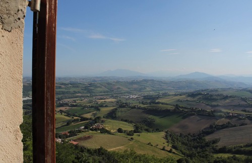 Monterubbiano House | Maison Centro Storico dun Charmant Village Terrasse Avec vue Superbe