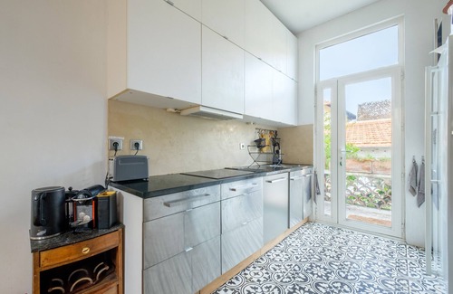 Cros-de-Cagnes Villa | 'Maison Cros De Cagnes' with Shared Terrace, Wi-Fi and Air Conditioning