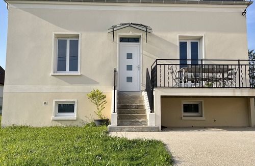 Villeneuve-Saint-Denis House | Maison de Charme à 5 min de Disney Paris