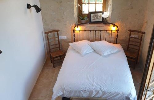 Bazouges-sur-le-Loir Bed & Breakfast | Maison d'hôtes près de La Flèche, adaptée PMR, animaux admis, petit-déjeuner inclus - FR-1-410-475