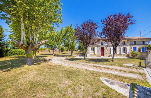 Cavignac House | Maison de campagne avec grand jardin et terrasse parking prive ferme