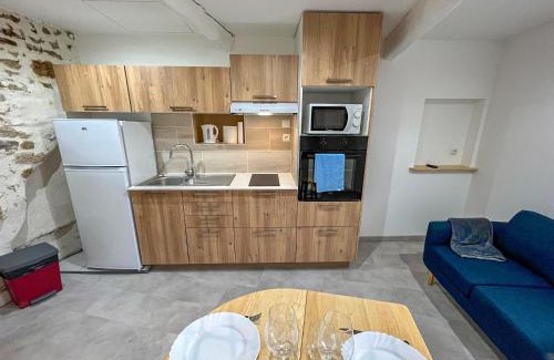 Saint-Genies-de-Fontedit House | Maison de Caractère rénovée avec gout pour 2 personnes