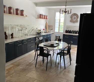 La Celle-sous-Gouzon Villa | Maison de maître de 700 m2 en plein cœur de Castelnaudary