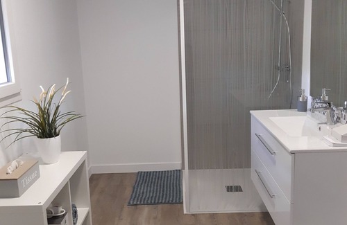 Languenan House | Maison de Plain-pied 8 Couchages, a 10mn des Plages, 10 mn de Dinan