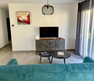 Lamothe-Capdeville Apartment | Maison du Cos, neuve avec 3 chambres et un garage