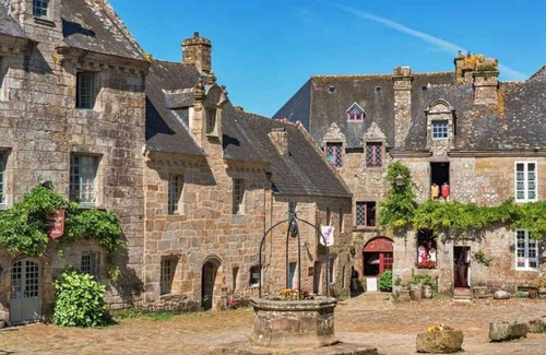 Pluguffan House | Maison du Houx, Maison Familiale Avec Jardin à 15 mn des Plages