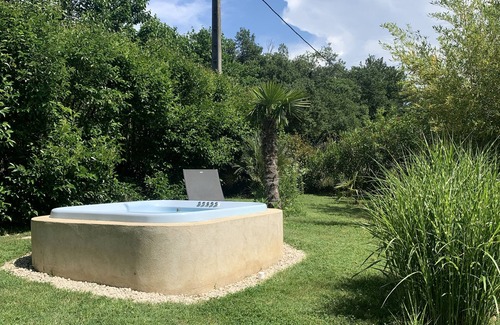 Beaumont-les-Valence House | Maison en Pierre Avec Jacuzzi