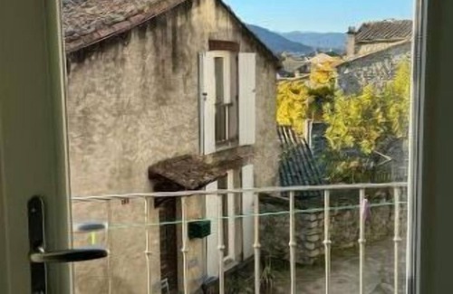 Vogue House | Maison en Plein Coeur de Vogüé Village