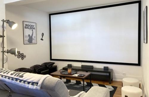 Riom House | Maison entière avec espace cinéma