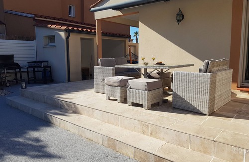 Pollestres House | Maison Familiale: Piscine/home Cinéma/jaccuzi à 20 mn des Plages!