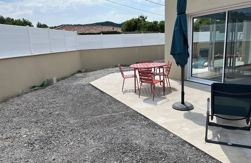 Aouste-sur-Sye House | Maison Individuelle Avec Piscine Intérieure Privative Avec Jardin et Parking