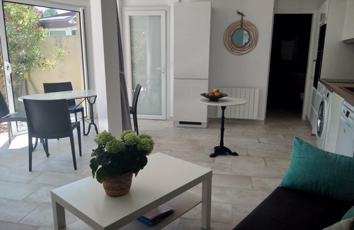 Torreilles-Plage House | Maison Jardin Wifi- Clim-100 m plage sauvage - 20 min from Perpignan