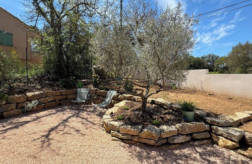 Saint-Julien House | Maison L'escapade, une Maison de Campagne Spacieuse et Élégante en Provence