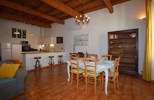 Tarascon House | Maison Le Neuf Tarascon avec garage privé