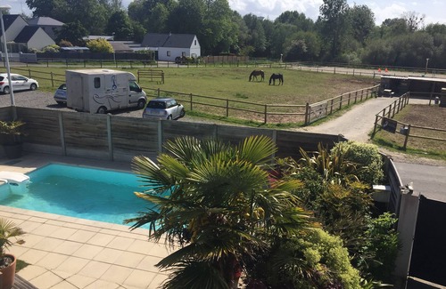 Anctoville-sur-Boscq House | Maison Moderne Avec Piscine Chauffée Dans la Baie du Mont st Michel 200m2