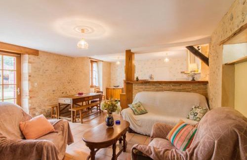 Saint-Crepin-d'Auberoche House | Maison Périgourdine avec Jardin Clos, Proche Périgueux, 3 Ch, BBQ, WiFi, Equipements Bébé - FR-1-616-190