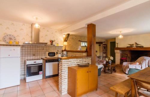 Saint-Crepin-d'Auberoche House | Maison Périgourdine avec Jardin Clos, Proche Périgueux, 3 Ch, BBQ, WiFi, Equipements Bébé - FR-1-616-190
