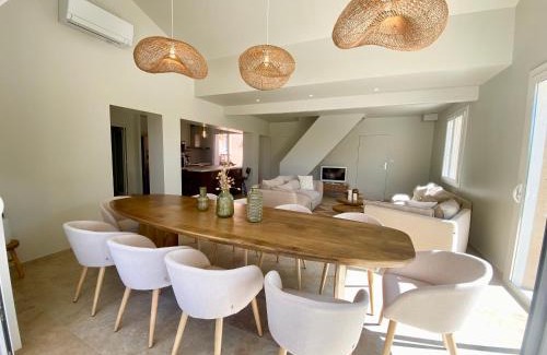 Ruoms House | Maison pour 12p, piscine à débordement chauffée d'avril à octobre inclus