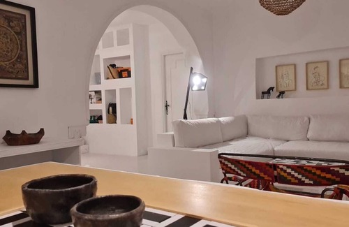 El Menzah 5 House | Maison Près de Toutes les Commodités à 1 Minutes de la Plage