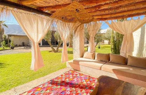 Amizmiz House | Maison Privée Avec un Piscine et Grand Jardin au Pied des Montagnes de L'atlas