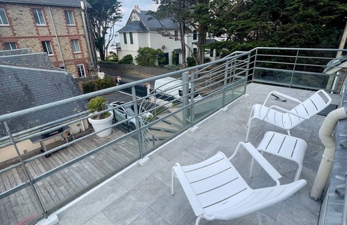 Pornichet Apartment | Maison Régent & spa - Un balcon sur la mer
