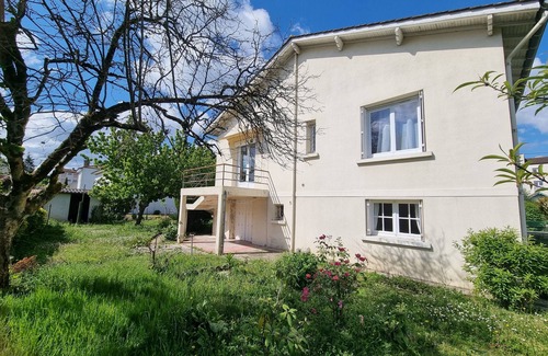 Bergerac House | Maison Rénovée en Ville. Le Calme D'une Impasse à 5min à Pied de L'hyper Centre