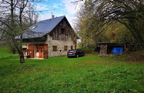 Attignat-Oncin House | Maison Savoyarde à Proximité du LAC D'aiguebelette