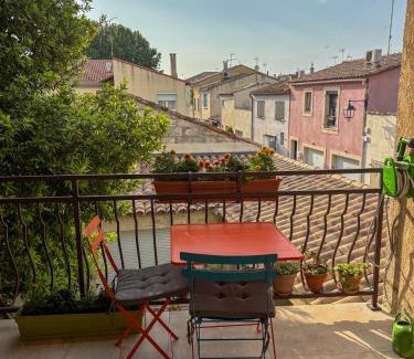 Aigues-Mortes Medieval City Bed & Breakfast | Maison sol en ciel Petit Dejeuner et Parking inclus