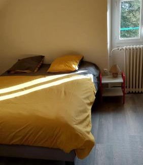 Montsalvy House | Maison spacieuse à Montsalvy avec grand jardin et terrasse