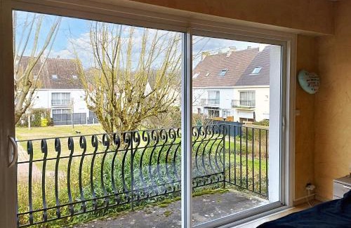 Maurepas House | Maison spacieuse a Maurepas avec jardin et terrasse