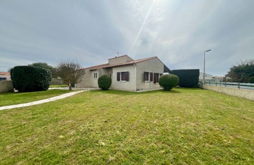 Arvert House | Maison Spacieuse au Calme