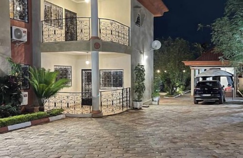 Yaounde Villa | Maison Spacieuse de 4 Chambres