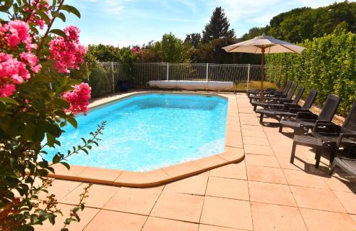 Sauzet House | Maison Super Calme et Confortable - Idéalement Située - Clim - Vue Montagnes - Piscine Partagée - Parking Gratuit - Lou Tranquillou