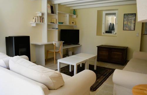 Fontaine-Henry House | Maison typique - Très grand jardin - 7km de la mer