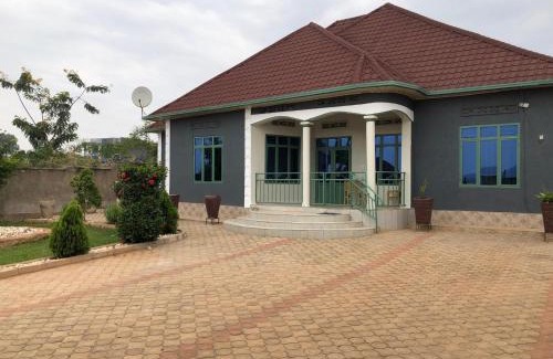 Kinazi Bed & Breakfast | Maison Ubuntu House