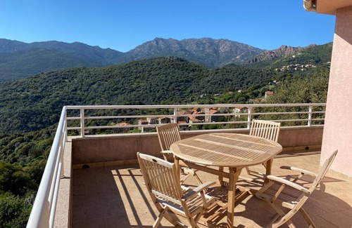 Santa-Maria-Figaniella House | Maison vue mer Entre mer et Montagne