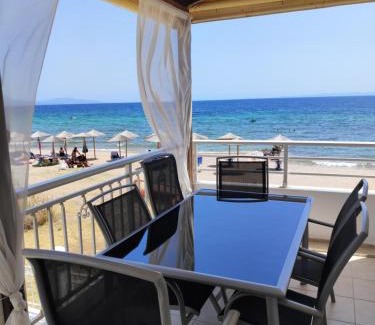 Metamorfosi House | Maisonette Wave