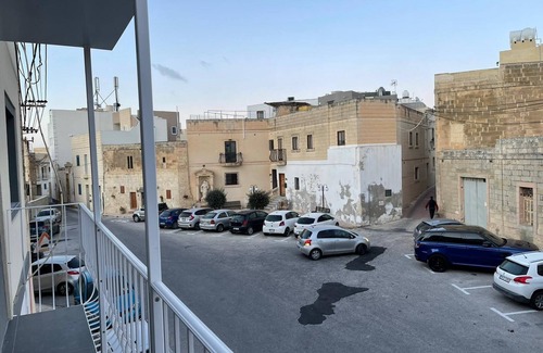 Zurrieq Apartment | Maisonette with rooftop jacuzzi