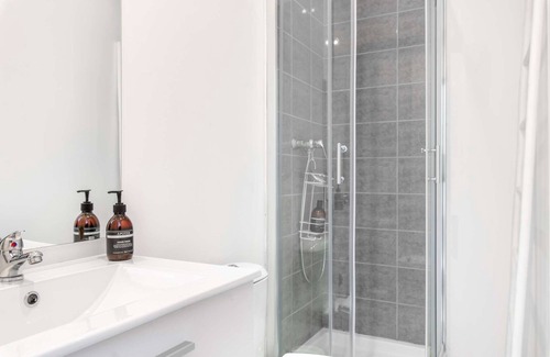 4th Arrondissement Apartment | MaisonMars Studio 5 Blancarde
