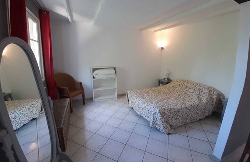 Pernes-les-Fontaines House | Maisonnette with garden in Provence