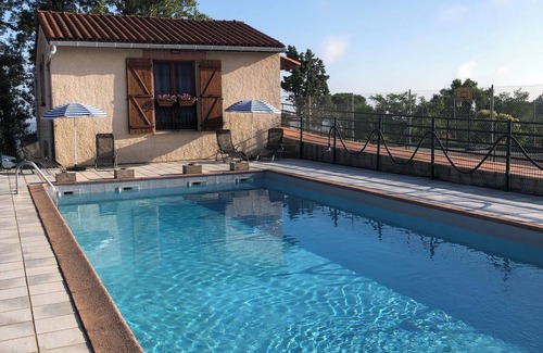Revel House | Maisonnette in residence with swimming pool on the shores of Lake Saint Ferréol
