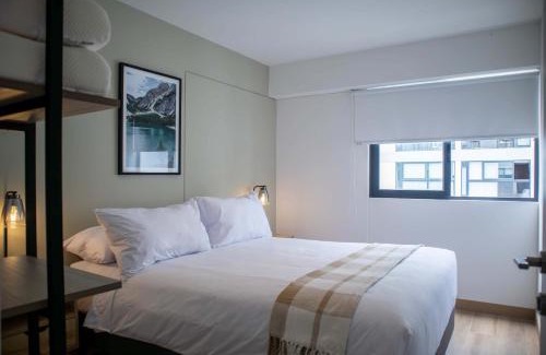Leuro Apartment | Majestic 2BR with Modern Pool in Miraflores