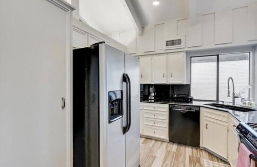 Irving House | Majestic 4BR/2.5B Home with Mini Golf, Pool, & Billiards