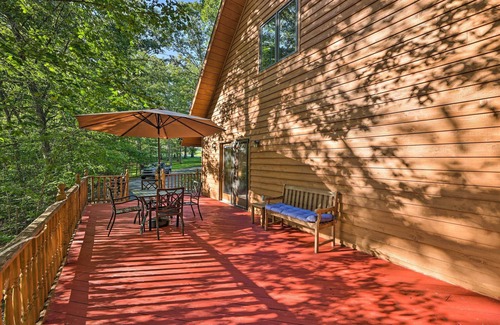 Lewisburg Cabin | Majestic Caldwell Retreat w/Wraparound Deck!