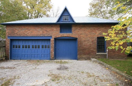 Simcoe House | Majestic Century House —Perfect for family getaways or friends getting together!