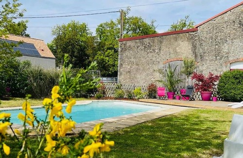 Clesse House | Majestic Holiday Home in Clesse with Garden