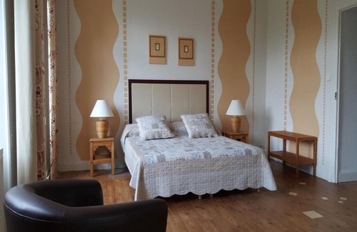 Clesse House | Majestic Holiday Home in Clesse with Garden