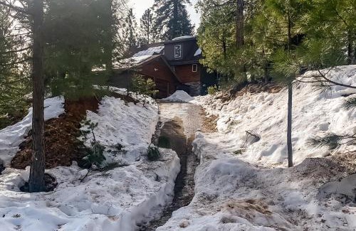 Arnold House | Majestic Mountain