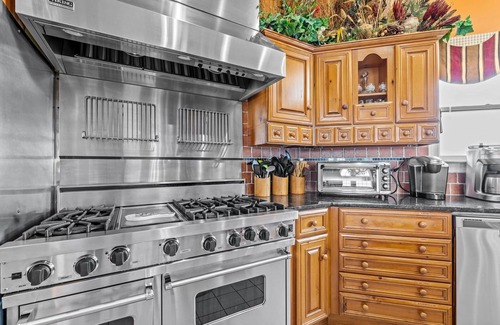 Corolla House | Majestic Oceanfront Estate w/pool, hot tub, theater, elevator: Sunnybank-NC.com