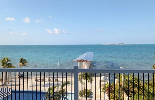 Belize District Condo | Majestic Views from these Modern New condos in Caye Caulker , BZ